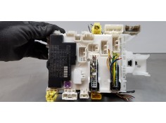 Recambio de caja reles / fusibles para suzuki sx4 glx referencia OEM IAM AA1A4881   2