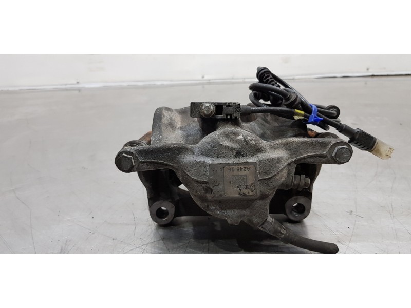 Recambio de pinza freno delantera derecha para infiniti qx30 premium referencia OEM IAM 411115DA0A  