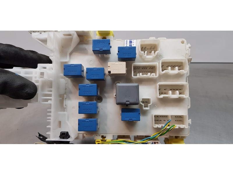 Recambio de caja reles / fusibles para suzuki sx4 glx referencia OEM IAM AA1A4881  