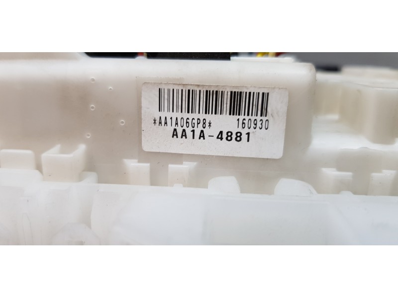 Recambio de caja reles / fusibles para suzuki sx4 glx referencia OEM IAM AA1A4881  