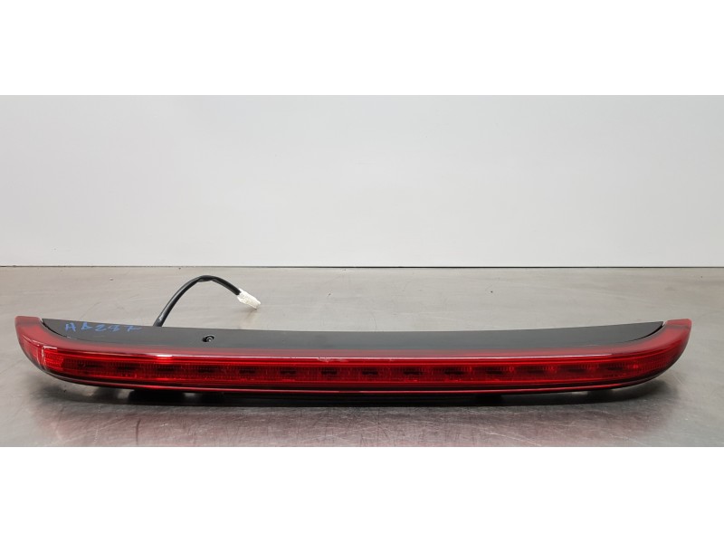 Recambio de luz central de freno para kia ceed sportswagon tech referencia OEM IAM 92700J7100  