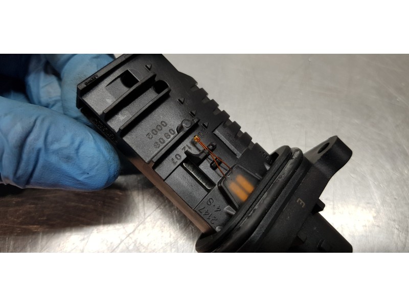 Recambio de caudalimetro para suzuki sx4 glx referencia OEM IAM 0280218265  