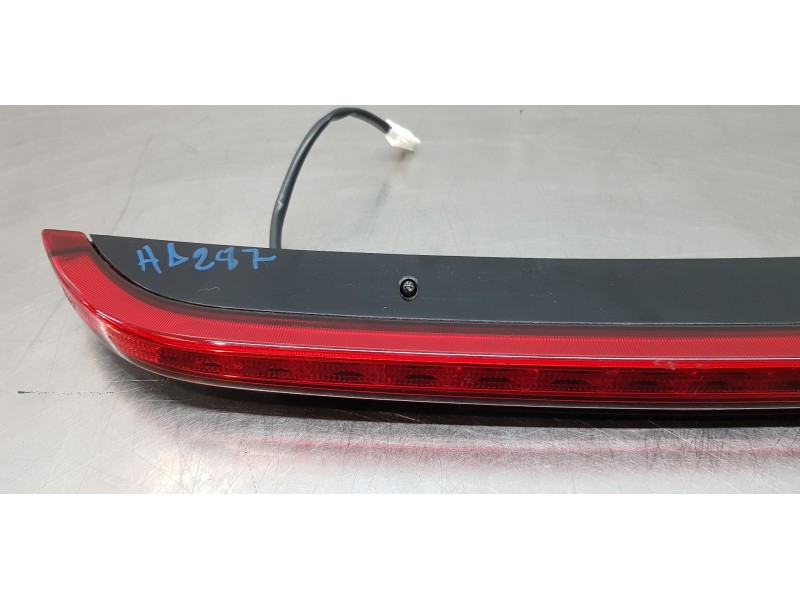 Recambio de luz central de freno para kia ceed sportswagon tech referencia OEM IAM 92700J7100  