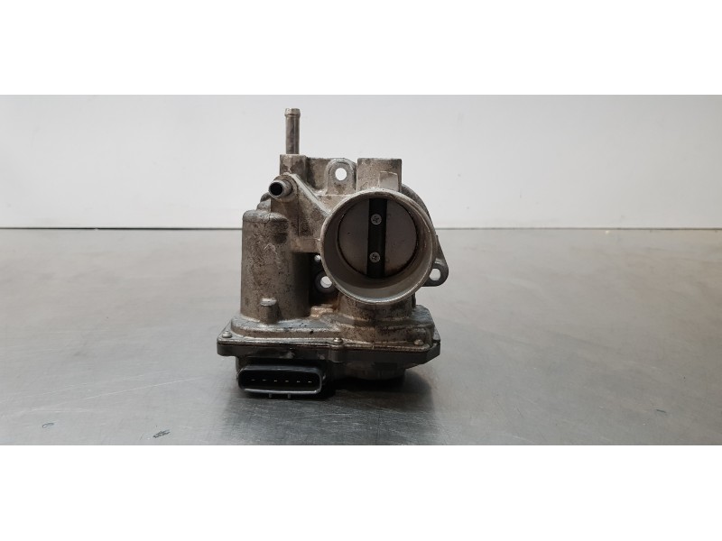 Recambio de caja mariposa para toyota yaris hsd city referencia OEM IAM 2203047040  