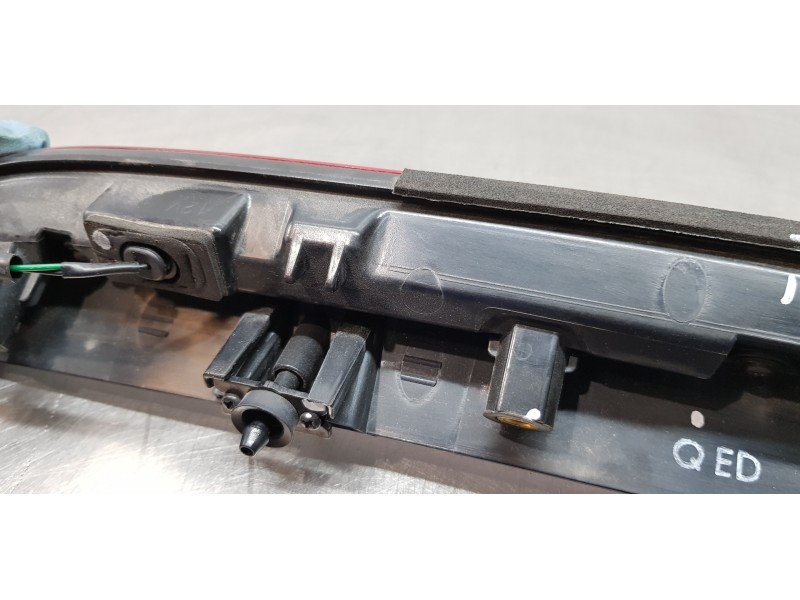 Recambio de luz central de freno para kia ceed sportswagon tech referencia OEM IAM 92700J7100  