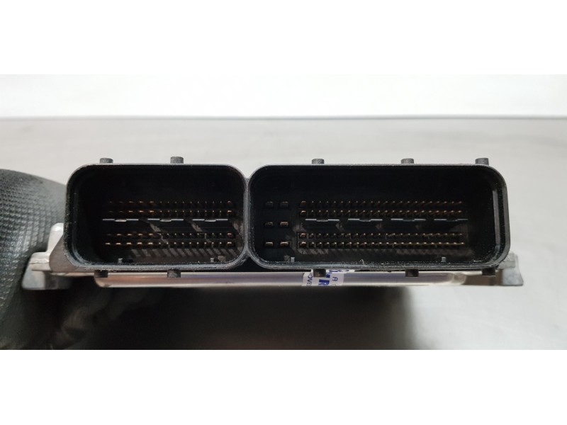 Recambio de centralita motor uce para suzuki sx4 glx referencia OEM IAM 3391060R00 0261S11956 