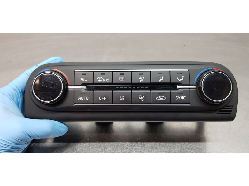 Recambio de mando climatizador para kia ceed sportswagon tech referencia OEM IAM 97250J7302  