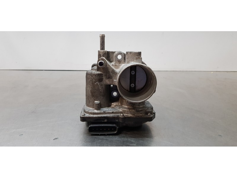 Recambio de caja mariposa para toyota yaris hsd city referencia OEM IAM 2203047040  