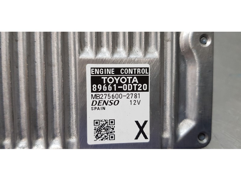 Recambio de centralita motor uce para toyota yaris hsd city referencia OEM IAM 896610DT20  