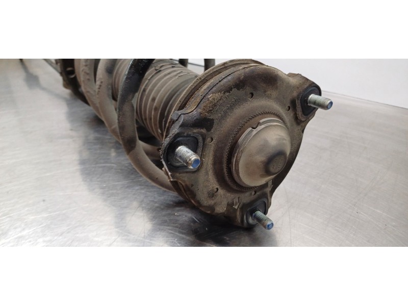 Recambio de amortiguador delantero derecho para hyundai tucson style 4wd referencia OEM IAM 54660D7060  