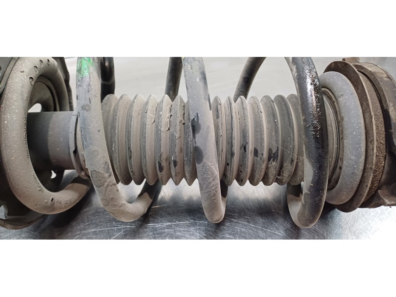 Recambio de amortiguador delantero derecho para hyundai tucson style 4wd referencia OEM IAM 54660D7060  