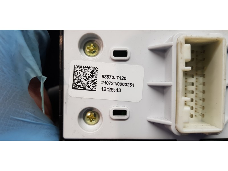 Recambio de mando elevalunas delantero izquierdo para kia ceed sportswagon tech referencia OEM IAM 93570J7120  