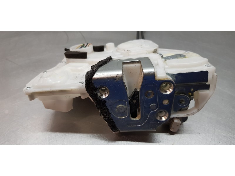 Recambio de cerradura puerta delantera izquierda para suzuki sx4 glx referencia OEM IAM 8220261MA1  