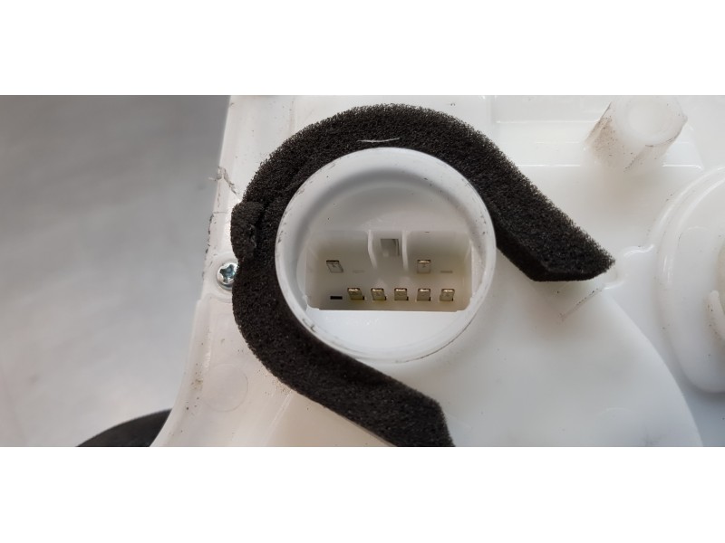 Recambio de cerradura puerta delantera izquierda para suzuki sx4 glx referencia OEM IAM 8220261MA1  