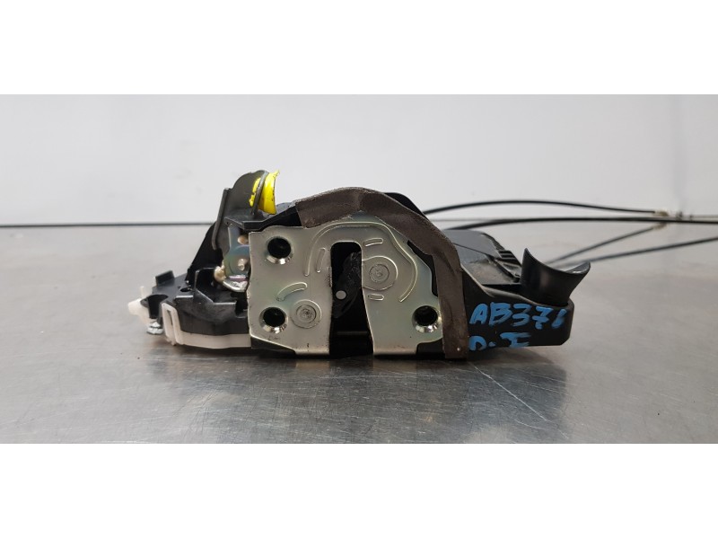 Recambio de cerradura puerta delantera izquierda para toyota yaris hsd city referencia OEM IAM 690400D520   Recambio de cerradura puerta delantera izquierda para toyota yaris hsd city referencia OEM IAM 690400D520