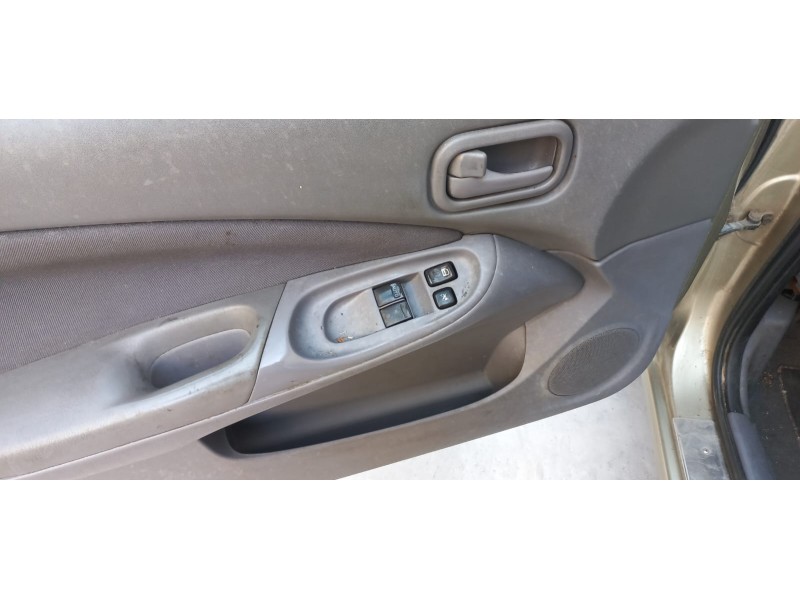 nissan almera (n16/e) del año 2003 nissan almera (n16/e) del año 2003