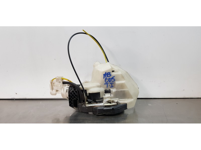 Recambio de cerradura puerta trasera izquierda para mercedes clase s (w220) berlina 500 (220.075) referencia OEM IAM 2207300135  Recambio de cerradura puerta trasera izquierda para mercedes clase s (w220) berlina 500 (220.075) referencia OEM IAM 2207300135