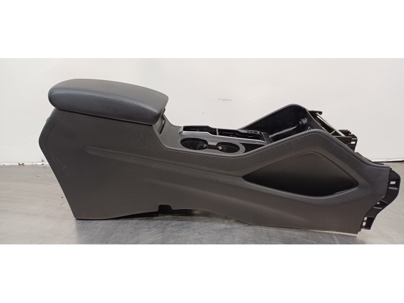 Recambio de apoyabrazos central para hyundai tucson style 4wd referencia OEM IAM 84660D7000TRY 84610D7000TRY 