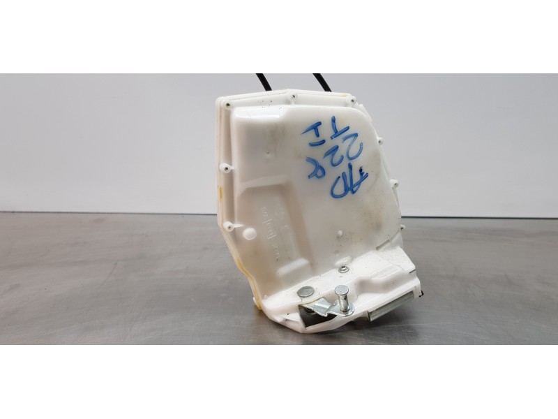 Recambio de cerradura puerta trasera izquierda para suzuki sx4 glx referencia OEM IAM 8230261MA1  