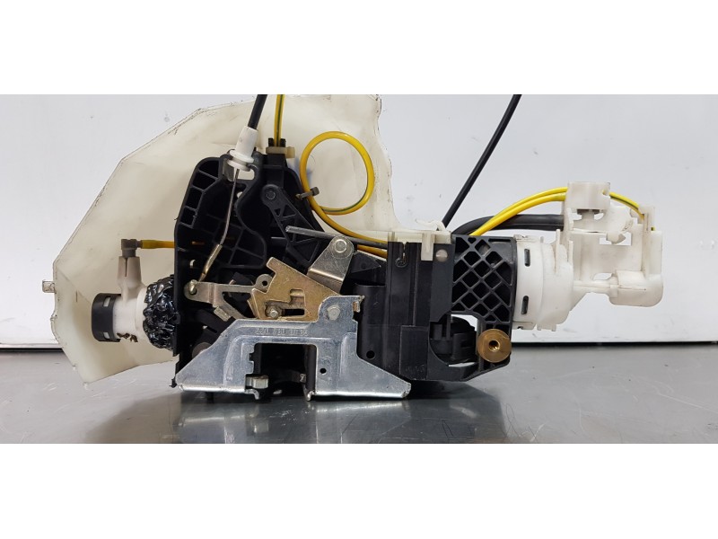 Recambio de cerradura puerta trasera izquierda para mercedes clase s (w220) berlina 500 (220.075) referencia OEM IAM 2207300135  Recambio de cerradura puerta trasera izquierda para mercedes clase s (w220) berlina 500 (220.075) referencia OEM IAM 2207300135