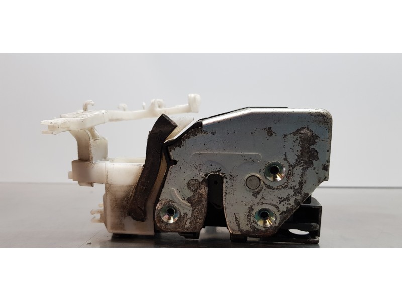 Recambio de cerradura puerta delantera derecha para kia carens ( ) concept referencia OEM IAM 81320A4010  