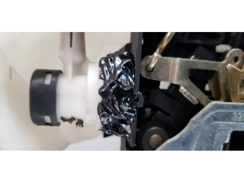 Recambio de cerradura puerta trasera izquierda para mercedes clase s (w220) berlina 500 (220.075) referencia OEM IAM 2207300135  Recambio de cerradura puerta trasera izquierda para mercedes clase s (w220) berlina 500 (220.075) referencia OEM IAM 2207300135