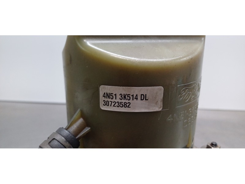 Recambio de bomba direccion para volvo v50 familiar 2.4 kinetic referencia OEM IAM 4N513K514DL 30723582  Recambio de bomba direccion para volvo v50 familiar 2.4 kinetic referencia OEM IAM 4N513K514DL 30723582