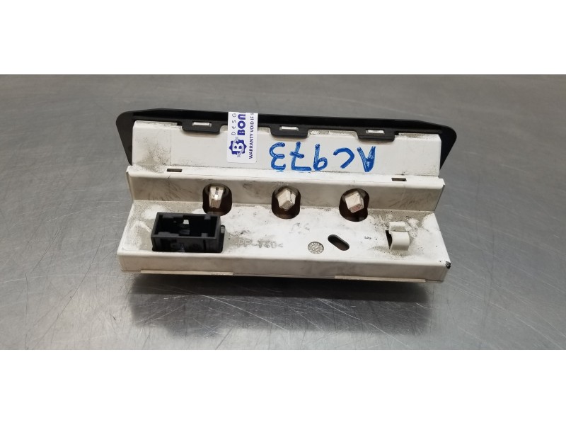 Recambio de pantalla multifuncion para peugeot 206 berlina xr referencia OEM IAM 9641013977  