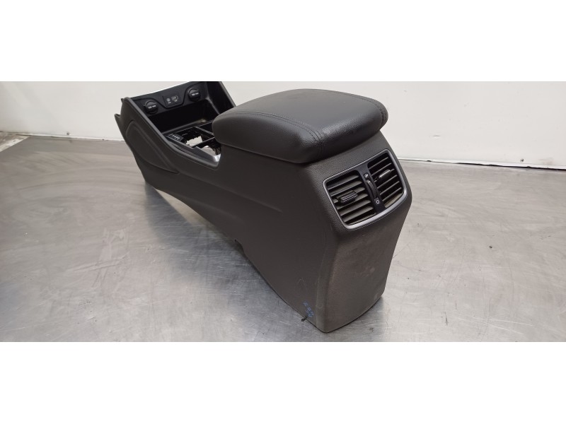 Recambio de apoyabrazos central para hyundai tucson style 4wd referencia OEM IAM 84660D7000TRY 84610D7000TRY 