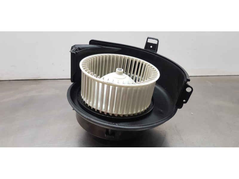 Recambio de motor calefaccion para volvo xc60 inscription awd referencia OEM IAM 32241017  