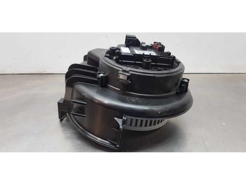 Recambio de motor calefaccion para volvo xc60 inscription awd referencia OEM IAM 32241017  