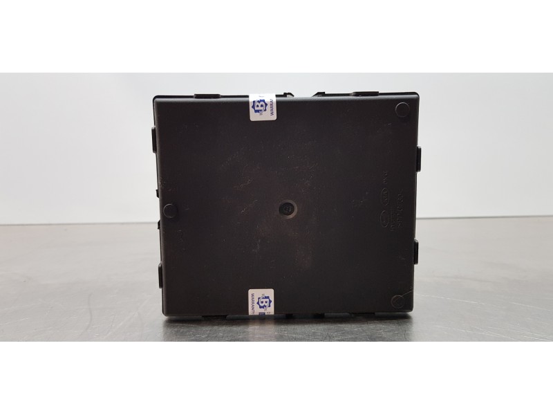 Recambio de modulo confort para kia ceed sportswagon tech referencia OEM IAM 954A0J7700  