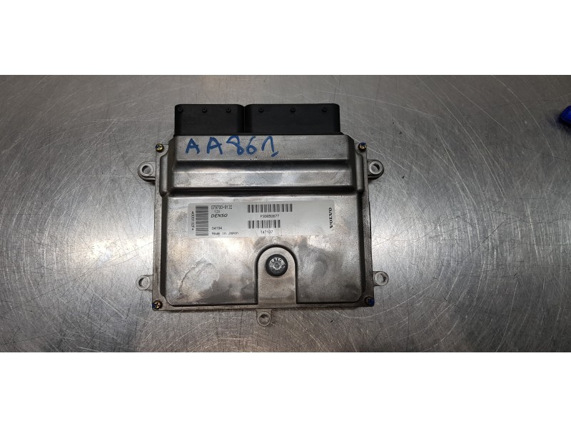 Recambio de centralita motor uce para volvo v50 familiar 2.4 kinetic referencia OEM IAM 30650677 P30650677  Recambio de centralita motor uce para volvo v50 familiar 2.4 kinetic referencia OEM IAM 30650677 P30650677