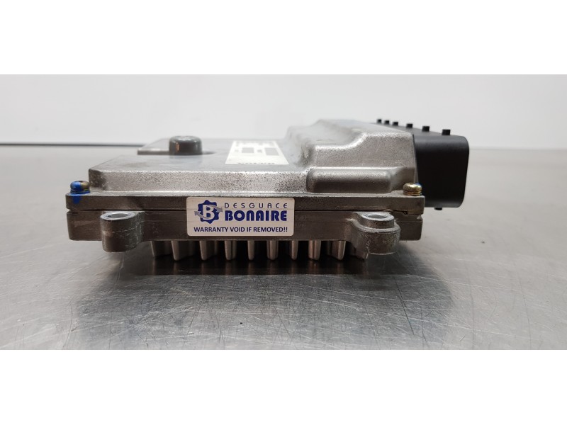 Recambio de centralita motor uce para volvo v50 familiar 2.4 kinetic referencia OEM IAM 30650677 P30650677  Recambio de centralita motor uce para volvo v50 familiar 2.4 kinetic referencia OEM IAM 30650677 P30650677