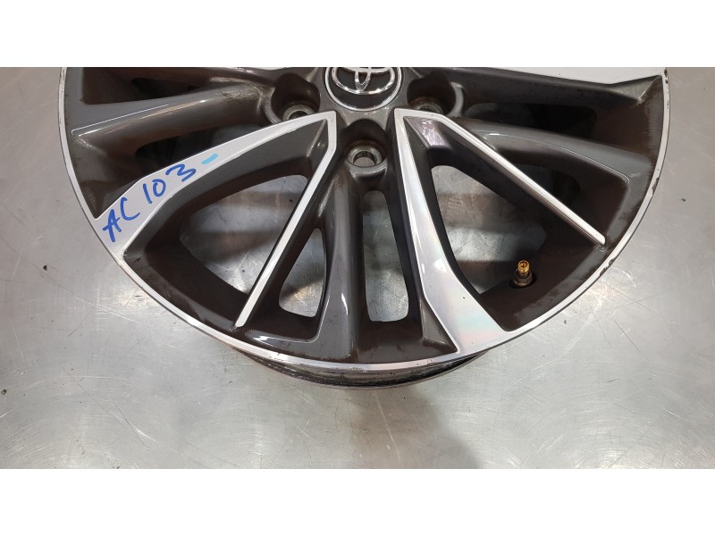 Recambio de llanta para toyota verso advance referencia OEM IAM 426110F190   Recambio de llanta para toyota verso advance referencia OEM IAM 426110F190