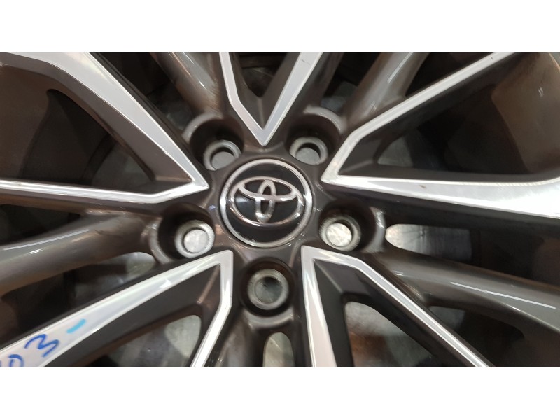 Recambio de llanta para toyota verso advance referencia OEM IAM 426110F190   Recambio de llanta para toyota verso advance referencia OEM IAM 426110F190