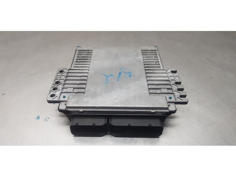 Recambio de centralita motor uce para infiniti fx fx45 referencia OEM IAM MEC33811  