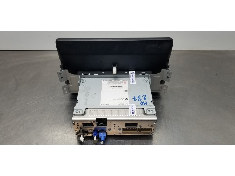 Recambio de pantalla multifuncion para kia ceed sportswagon tech referencia OEM IAM 96160J7510WK  