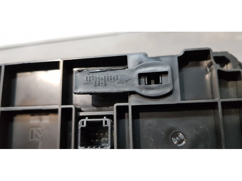 Recambio de mando climatizador para toyota yaris hsd city referencia OEM IAM 559000D800   Recambio de mando climatizador para toyota yaris hsd city referencia OEM IAM 559000D800