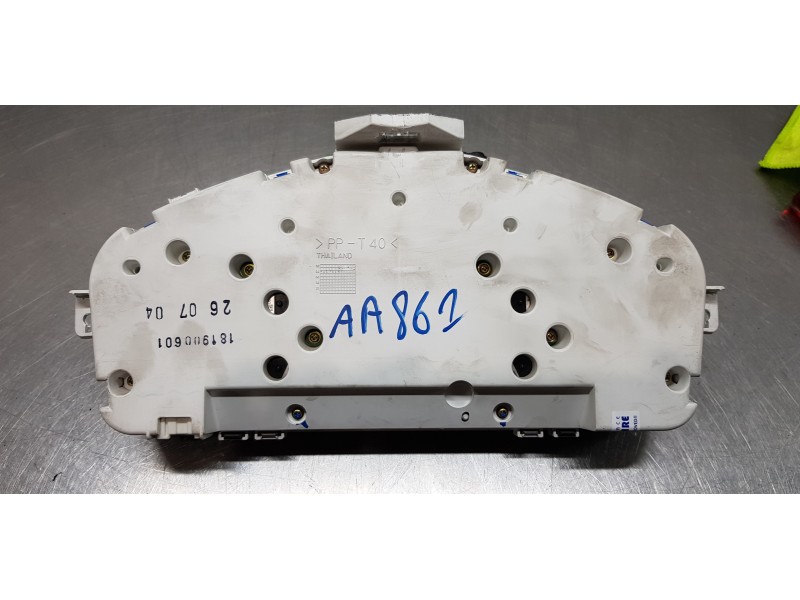 Recambio de cuadro instrumentos para volvo v50 familiar 2.4 kinetic referencia OEM IAM 30710071 8697035  Recambio de cuadro instrumentos para volvo v50 familiar 2.4 kinetic referencia OEM IAM 30710071 8697035