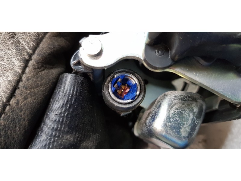 Recambio de cinturon seguridad trasero derecho para skoda superb combi (3t5) exclusive referencia OEM IAM 3T9857448   Recambio de cinturon seguridad trasero derecho para skoda superb combi (3t5) exclusive referencia OEM IAM 3T9857448