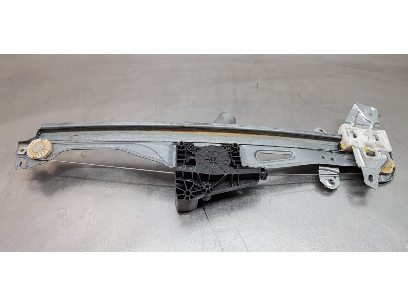 Recambio de elevalunas delantero derecho para suzuki sx4 glx referencia OEM IAM 8340161M11 8343061M00 