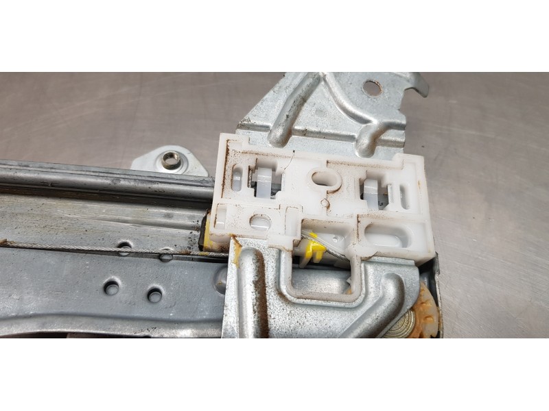 Recambio de elevalunas delantero derecho para suzuki sx4 glx referencia OEM IAM 8340161M11 8343061M00 