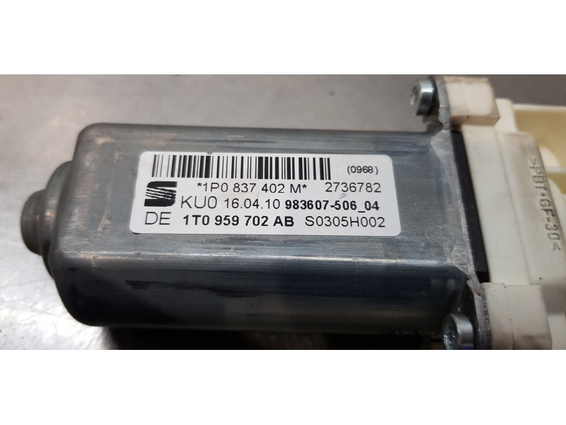 Recambio de motor elevalunas delantero derecho para seat leon (1p1) reference referencia OEM IAM 1T0959702AB  
