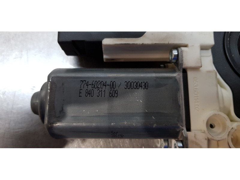 Recambio de motor elevalunas delantero derecho para seat leon (1p1) reference referencia OEM IAM 1T0959702AB  