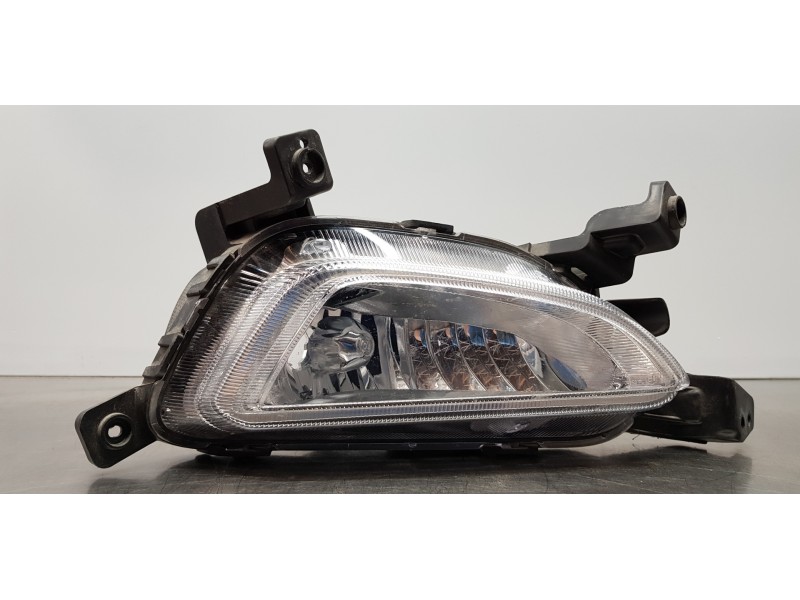 Recambio de faro antiniebla derecho para hyundai tucson style 4wd referencia OEM IAM 92202D7000  