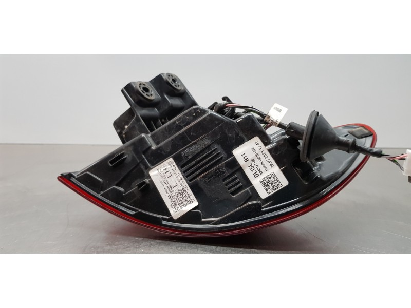 Recambio de piloto trasero izquierdo para kia ceed sportswagon tech referencia OEM IAM 92401J7150  