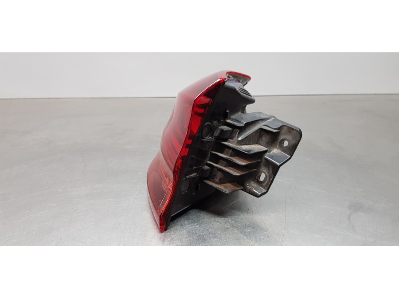 Recambio de piloto trasero izquierdo para kia ceed sportswagon tech referencia OEM IAM 92401J7150  