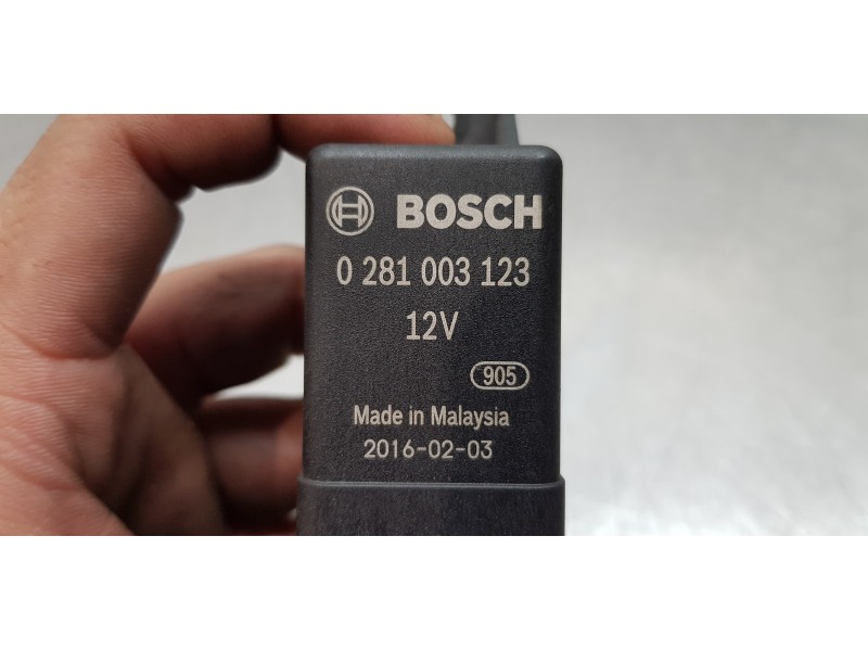 Recambio de rele para land rover discovery sport pure referencia OEM IAM LR117592 FX23189E2AC 0281003123