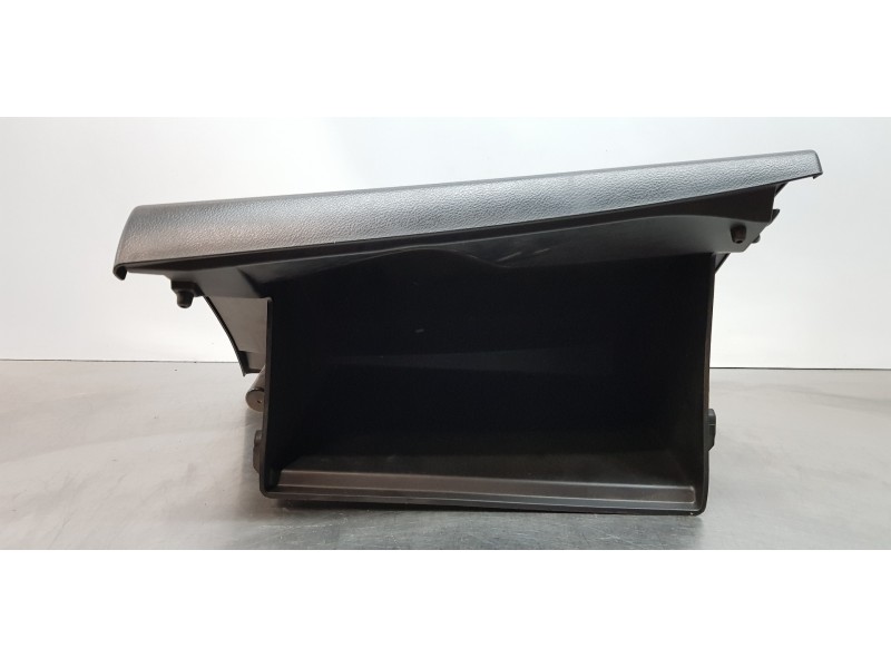 Recambio de guantera para suzuki sx4 glx referencia OEM IAM 7341061M10 7341061M105PK 